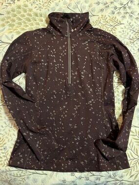 Under Armour Long Sleeve Half Zip Pullover in Eggplant Silver Print